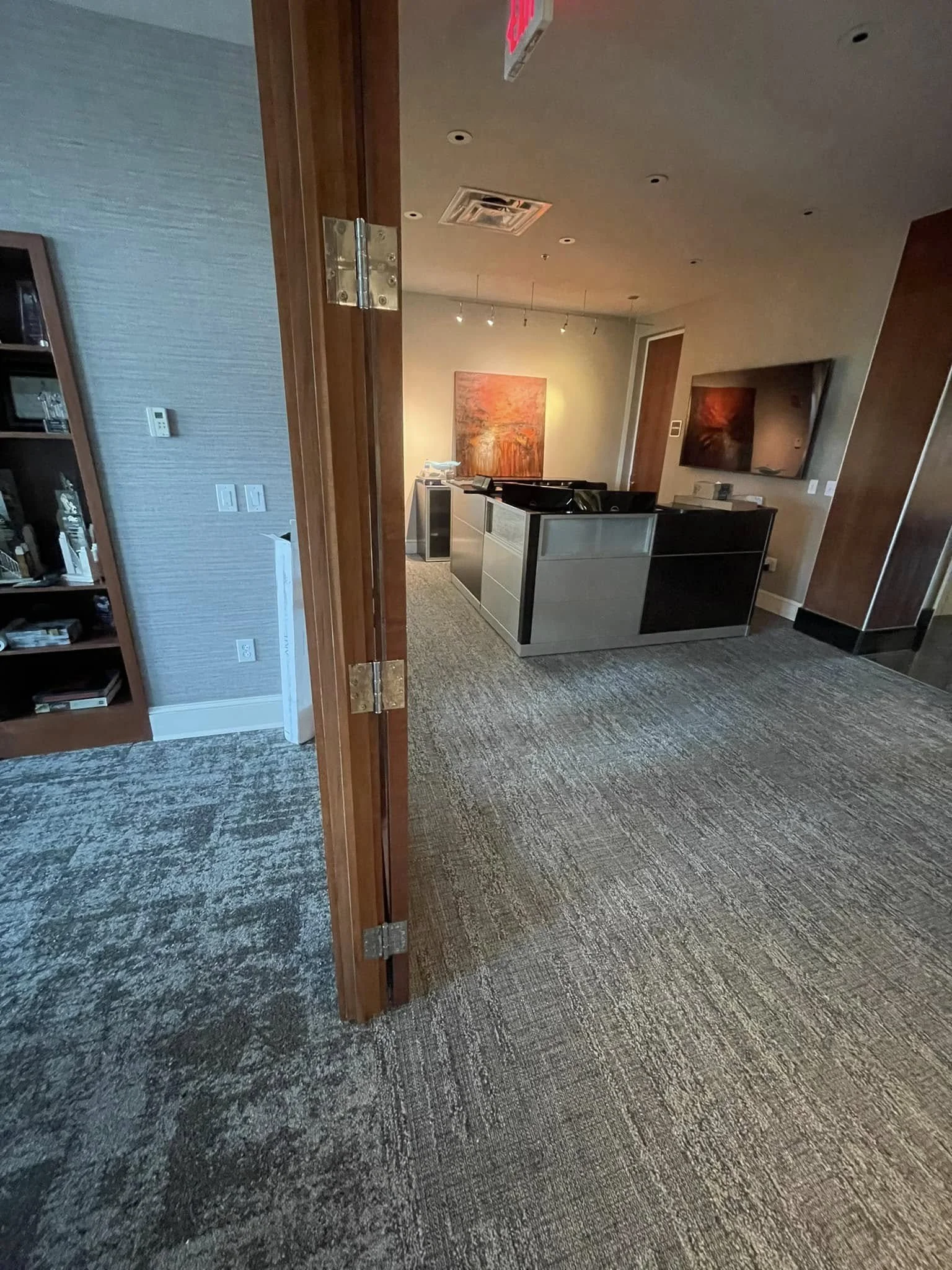 Huge thanks to the great folks at Fuqua & Partners Architects and In The Loop with Lori for making this project possible! Fuqua now has a beautiful space upgraded with all Interface carpet and Mohawk Group LVT. 
