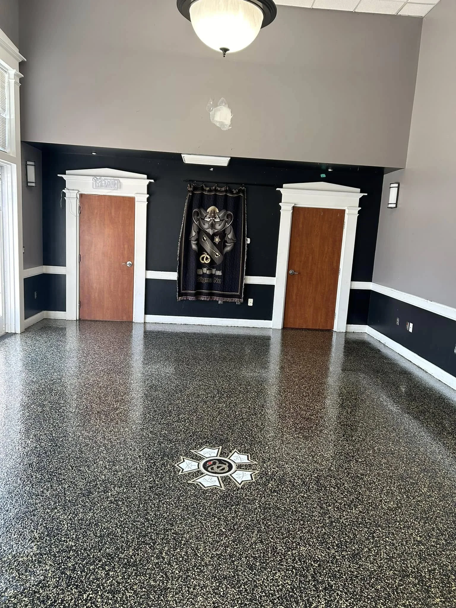 Black & gold hermetic flake epoxy