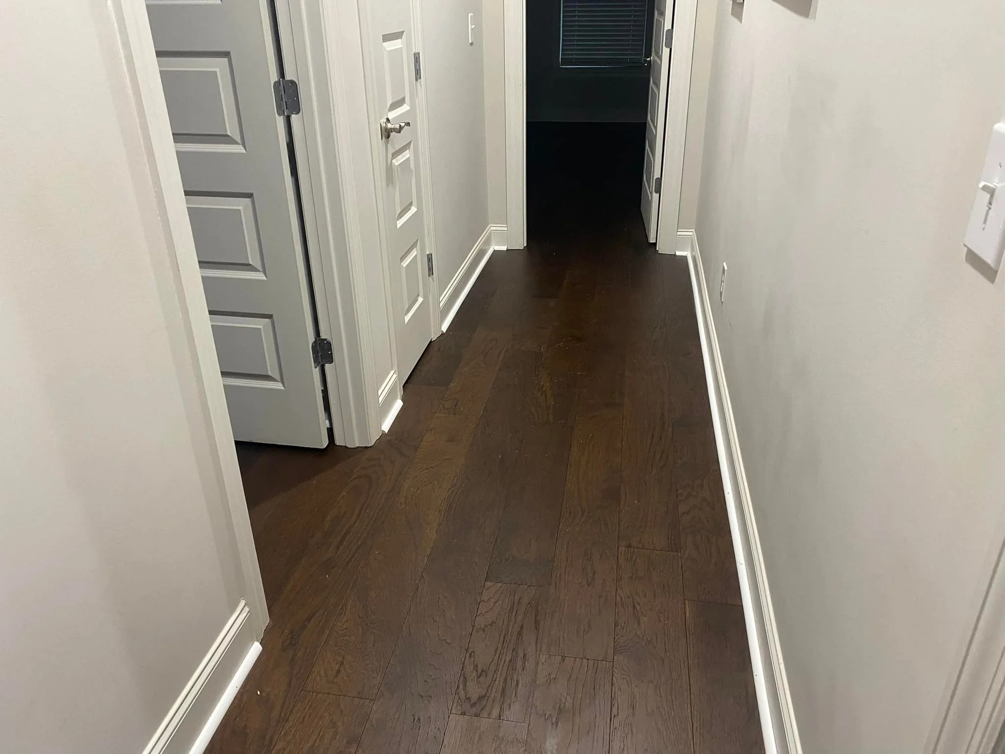 500 sqft - Azalea Lane Flooring - Windsor Collection - Greystone - 3/8” Engineered - 6.5” wide plank.
200 LF 1/4 round.