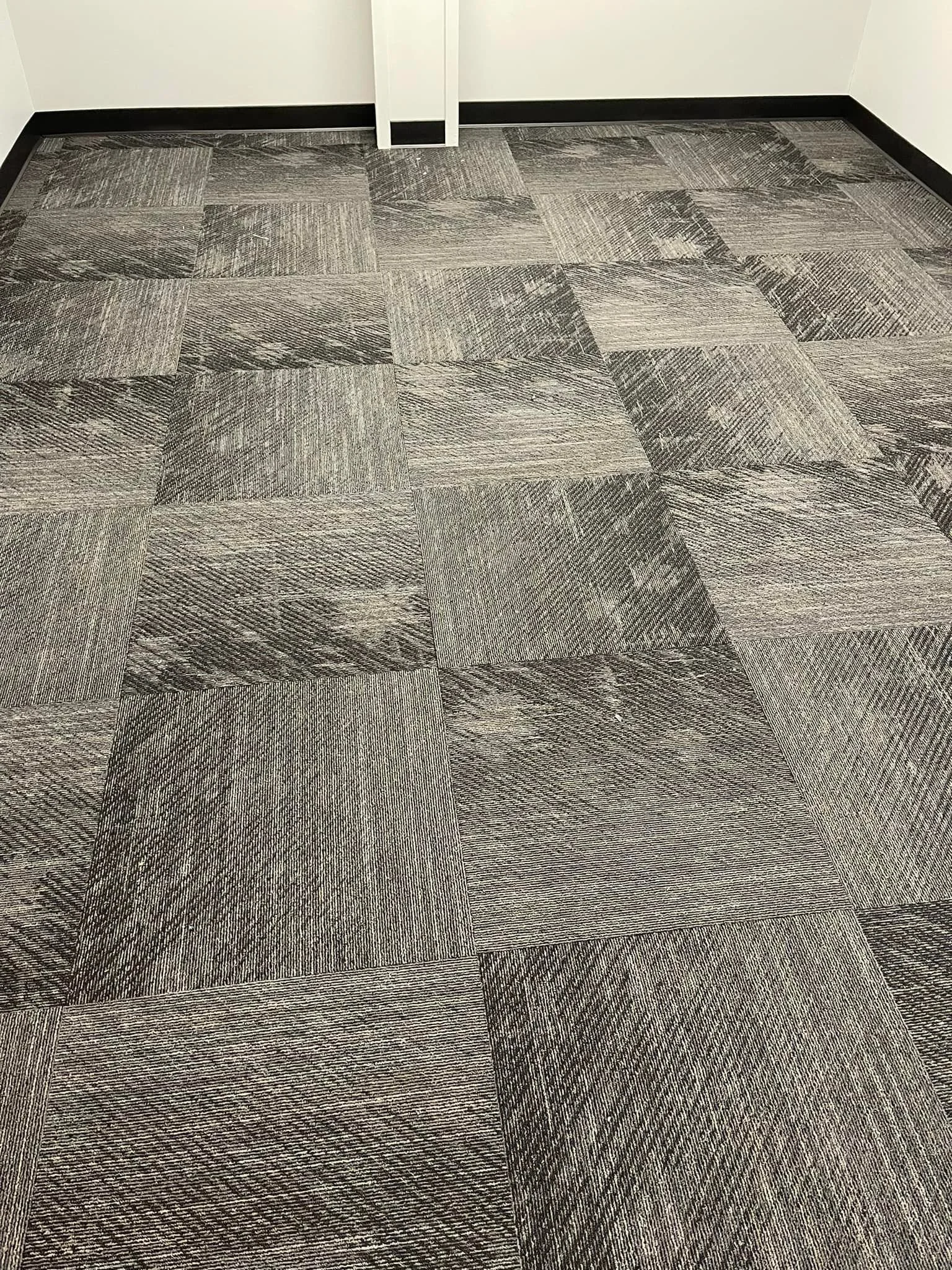 650 yds - Mohawk - Jean Tile GT177 - Low Rise 966
