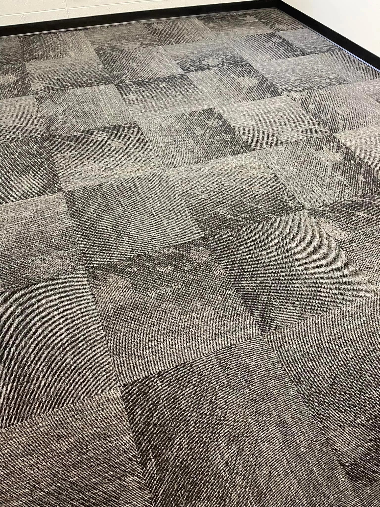 650 yds - Mohawk - Jean Tile GT177 - Low Rise 966
