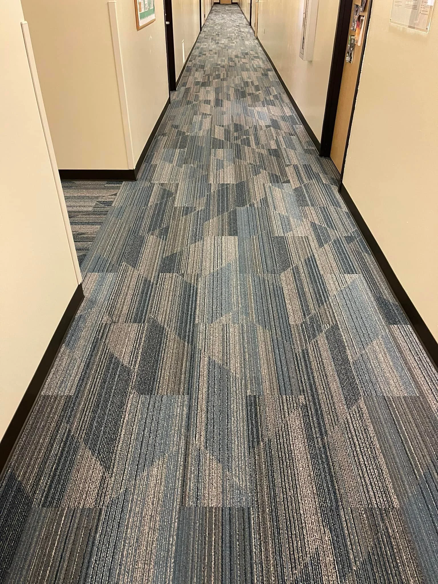 Another UAH project in the books! This 1,800 yards of Interface Driftwood - Sweetgum was installed at Frank Franz Hall by Flash, Ryan, and Tina! This crew did amazing work in spectacular timing! 