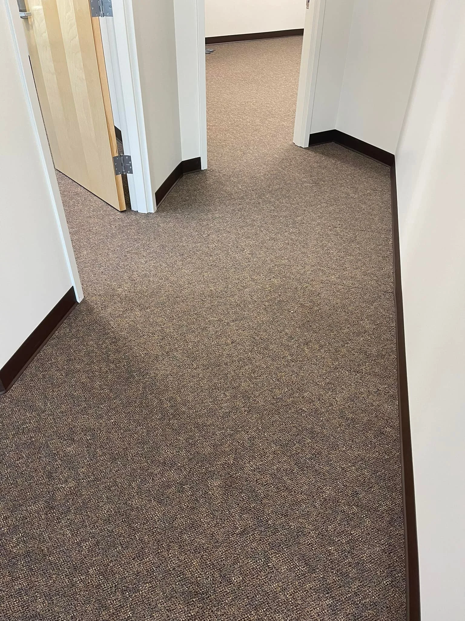 800 yds - Mannington Carthage 4 Bridgecreek - 24”x24” 
1,200ft - Flexco - Base 2000 - 072 Chocolate 
