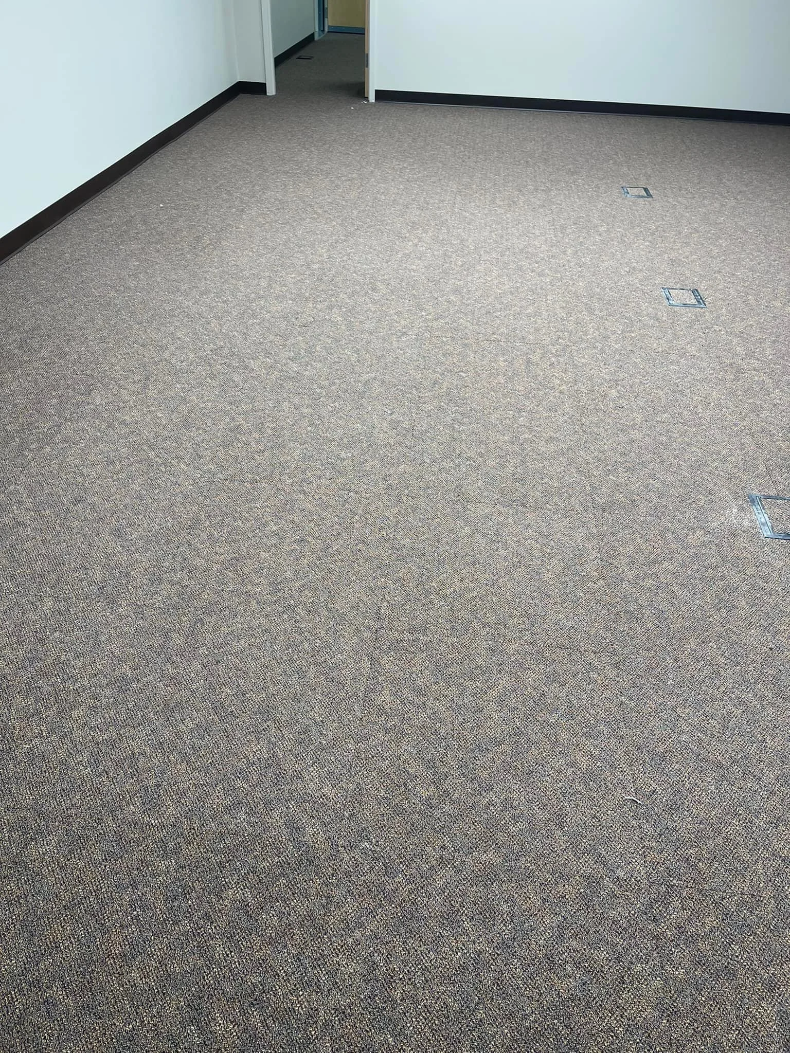800 yds - Mannington Carthage 4 Bridgecreek - 24”x24” 
1,200ft - Flexco - Base 2000 - 072 Chocolate 
