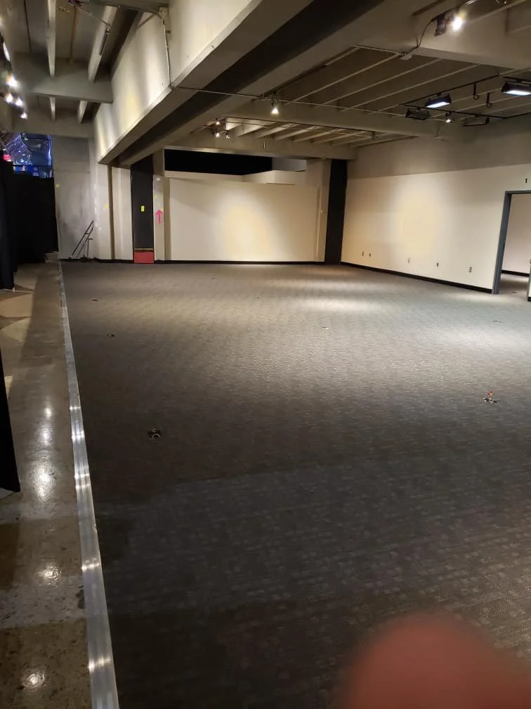 
J+J Flooring - Oxford Modular 7063 - Duck 2398
Tarkett Official - 4” Black 40 
Küberit USA - KR-E-150 Aluminum Natural 
Laurel Brannon Parham Building Plastics, Inc.
