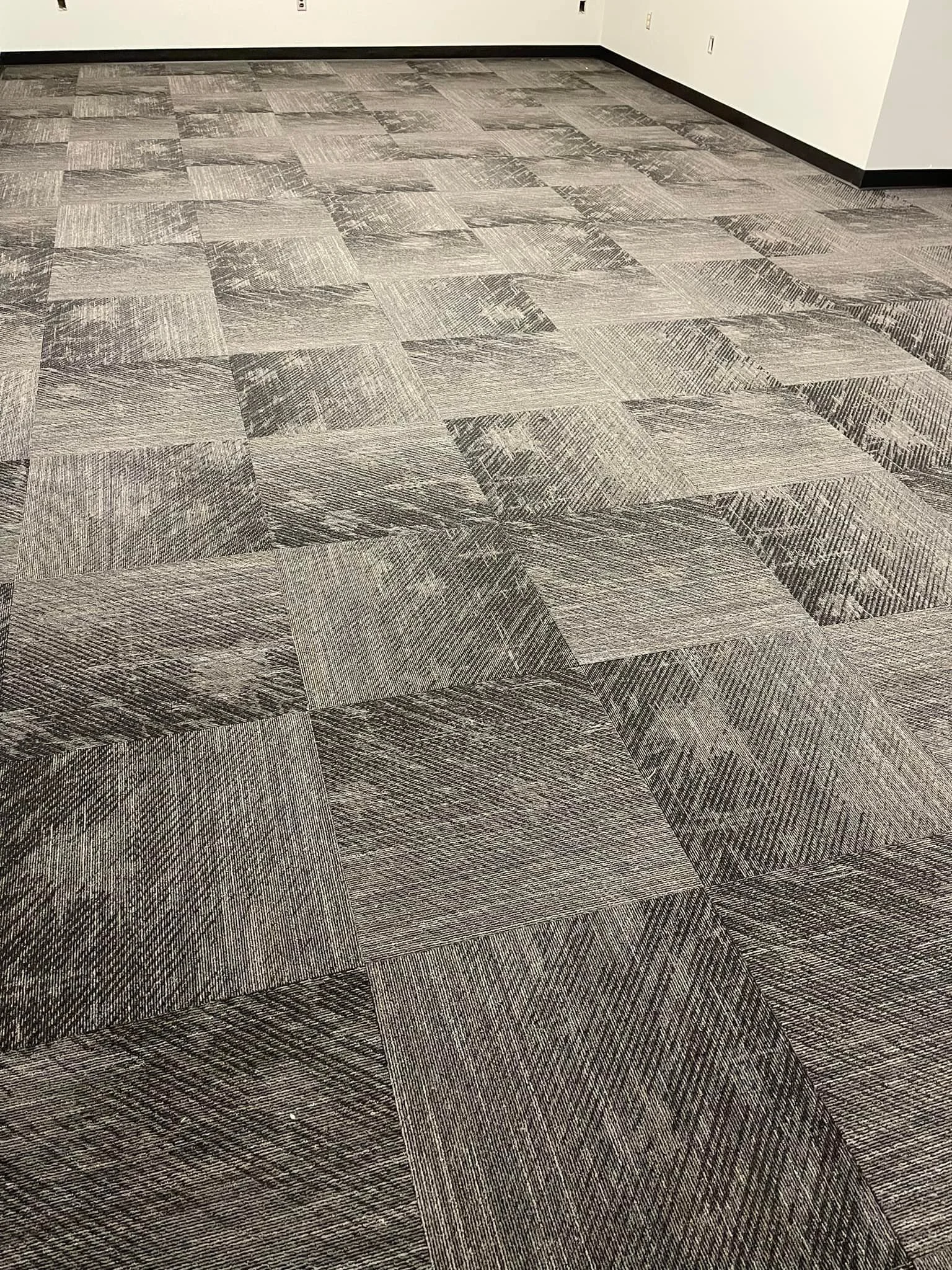650 yds - Mohawk - Jean Tile GT177 - Low Rise 966
