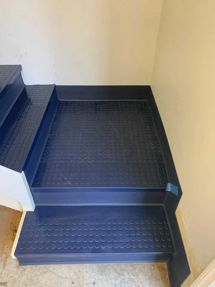 This one was a fun little project for Northwest-Shoals Patriot Softball! We teamed up with Interface, Roppe Corporation, and ADCUT - Advanced Cutting Technologies to make this small space a reality! 
•	Interface - Studio Set - A00701 Silverlight
•	In