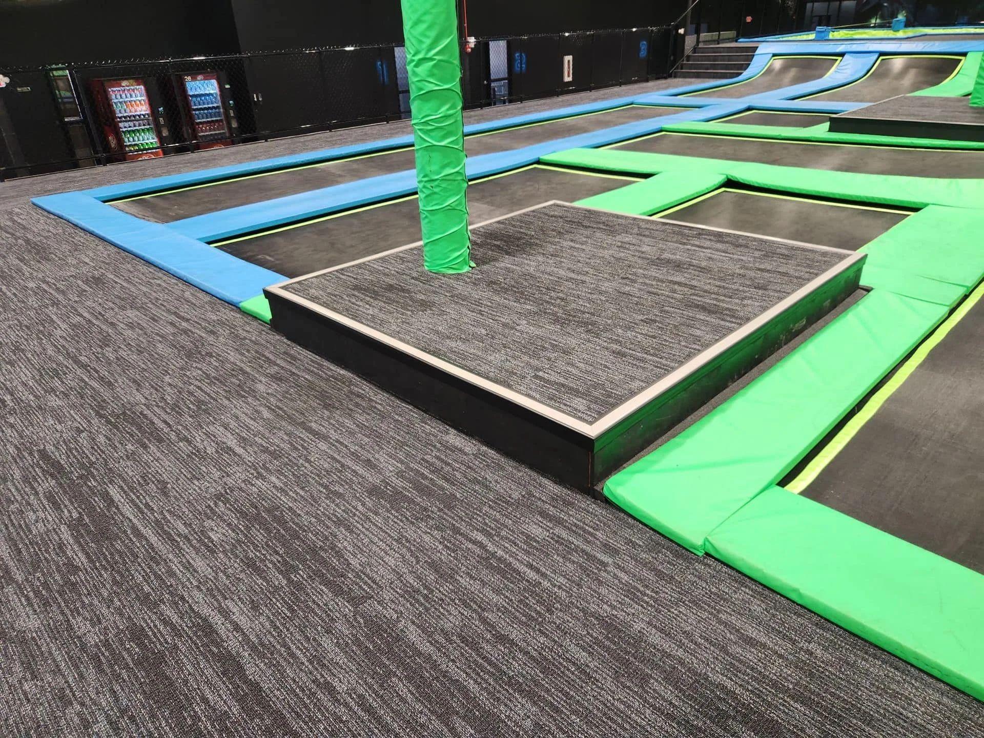 Flow Trampoline Park
Bentley Mills - Coin Op II - Clans 400066 - 18”x36"