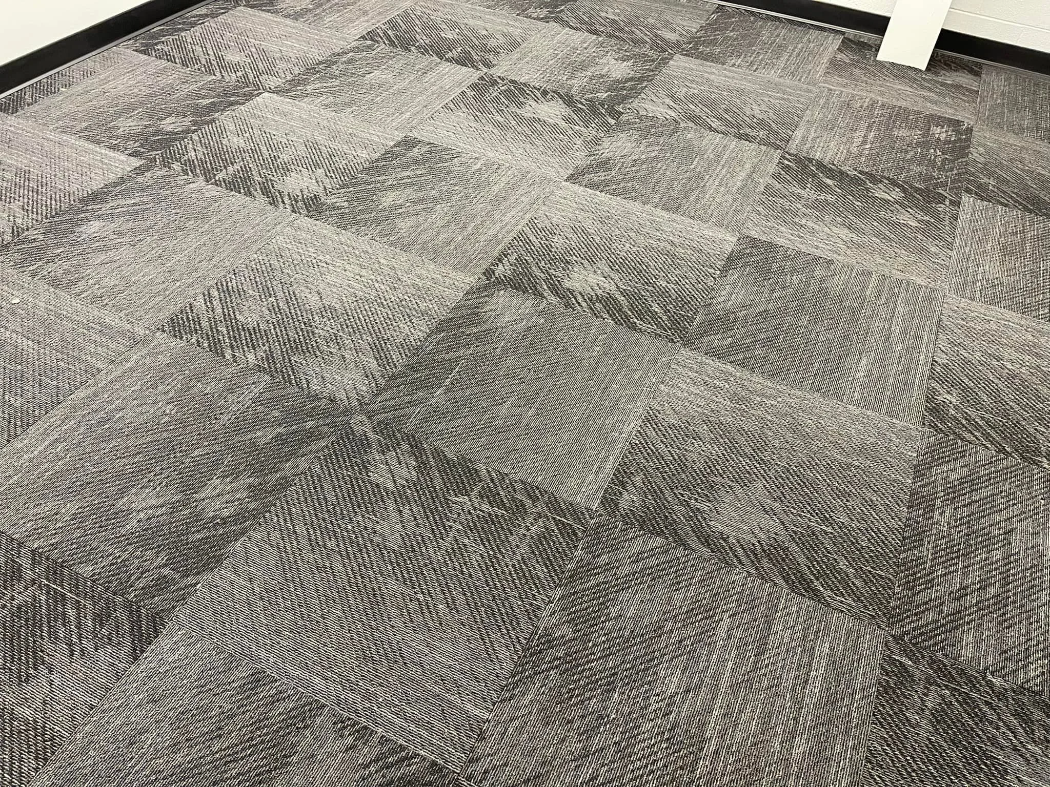 650 yds - Mohawk - Jean Tile GT177 - Low Rise 966
