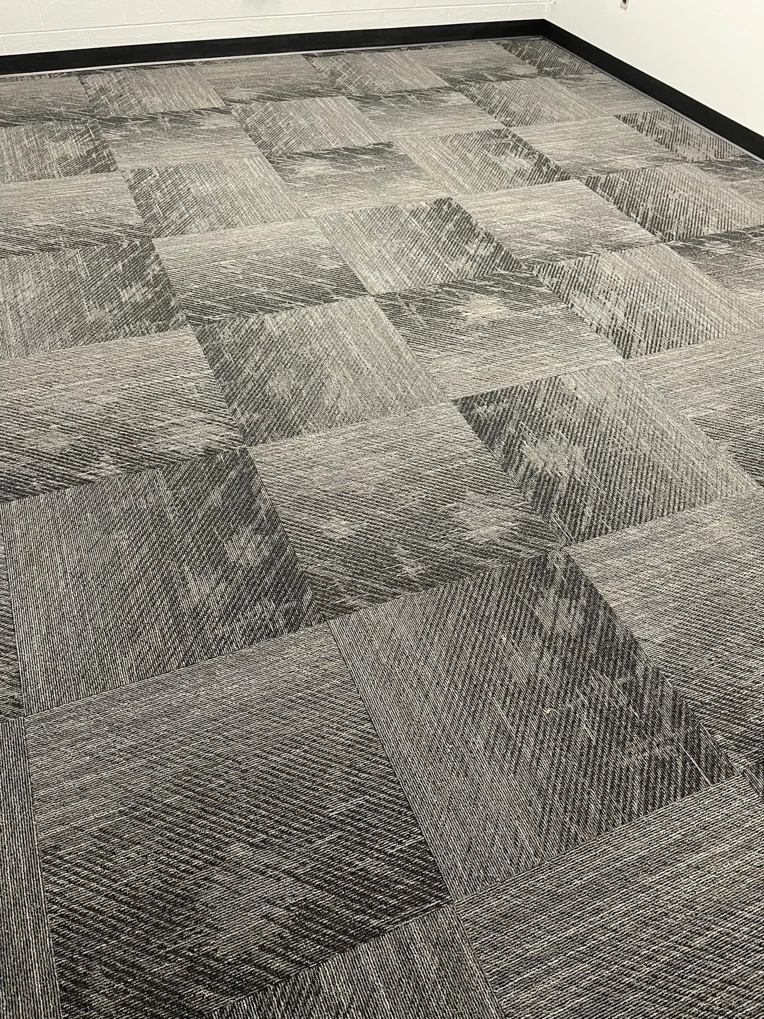 650 yds - Mohawk - Jean Tile GT177 - Low Rise 966
