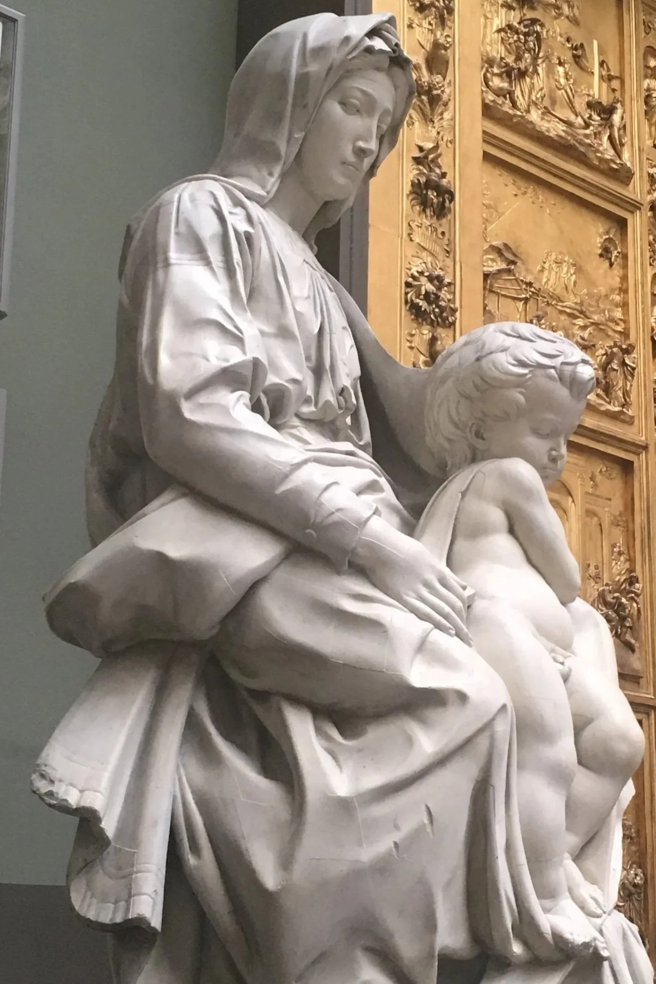 Drapery & Flow: Sketching Fabric in Sculpture at the V&A