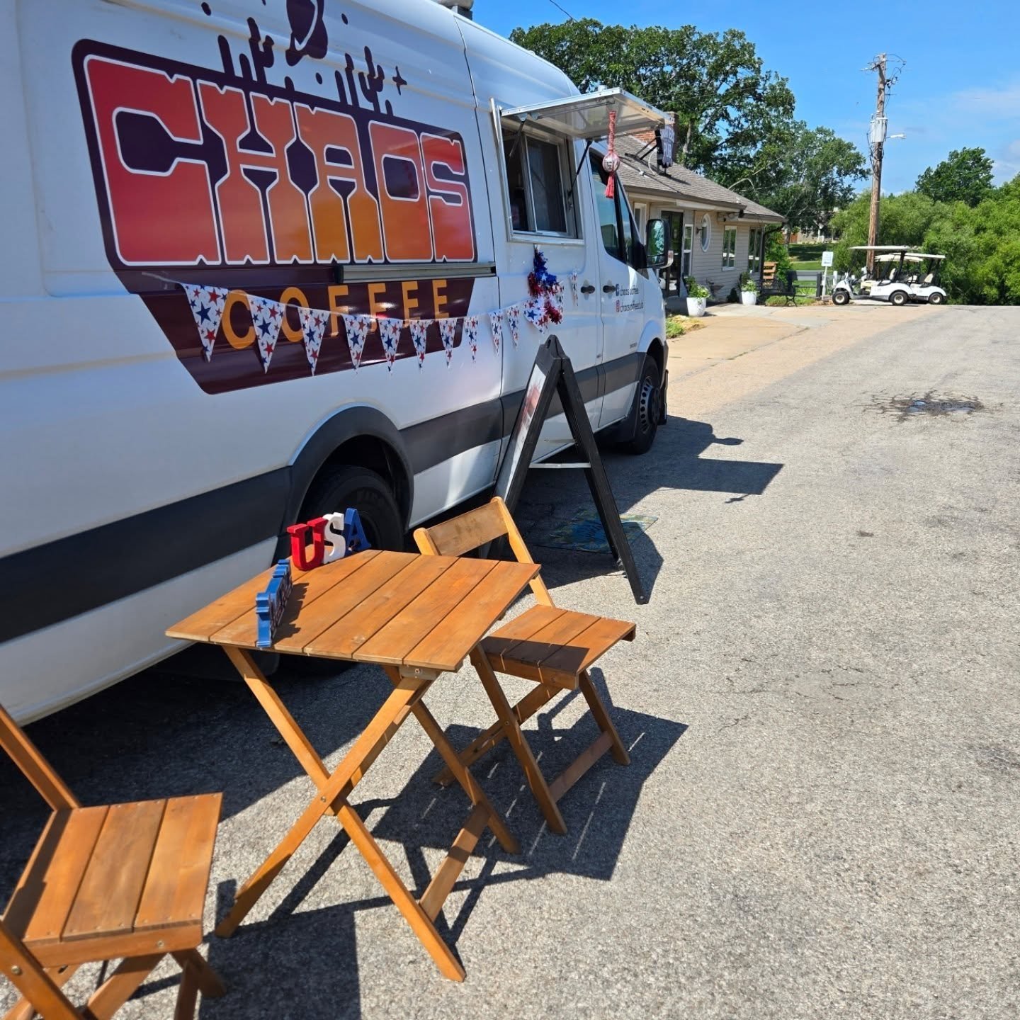 We have another hour here at the Lake Perry Golf Course β³οΈ
Its been a beautiful day so far π I got to see my Iowa family π©΅π i am so blessed.
Have a great weekend!
New Tour Dates will be posted on sunday β¨οΈ
#chaosandcaffeine
#chaosonthegreen