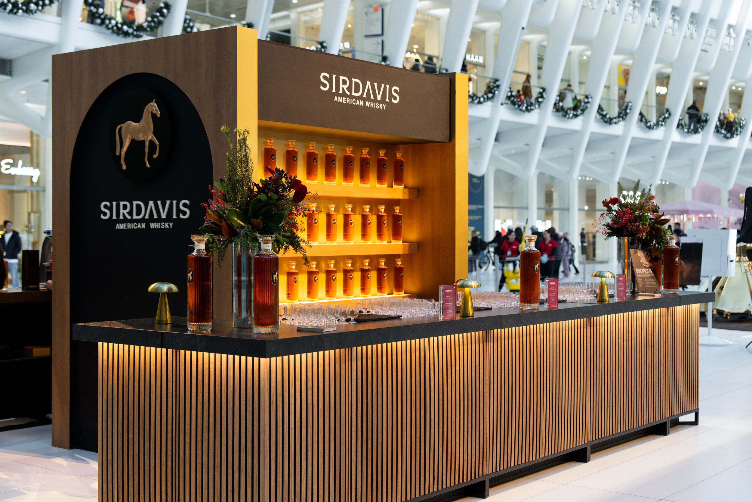 SirDavis brings the holidays to the Oculus in style