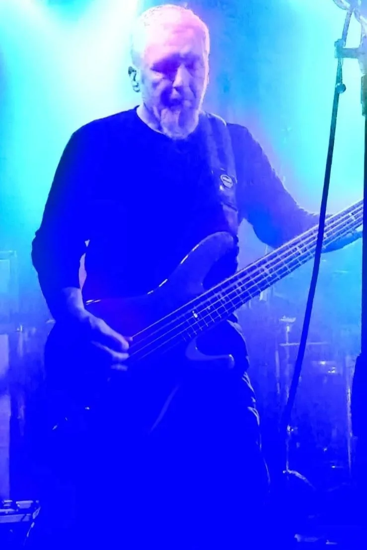 Those Made broken, Paul Robertson, bassist