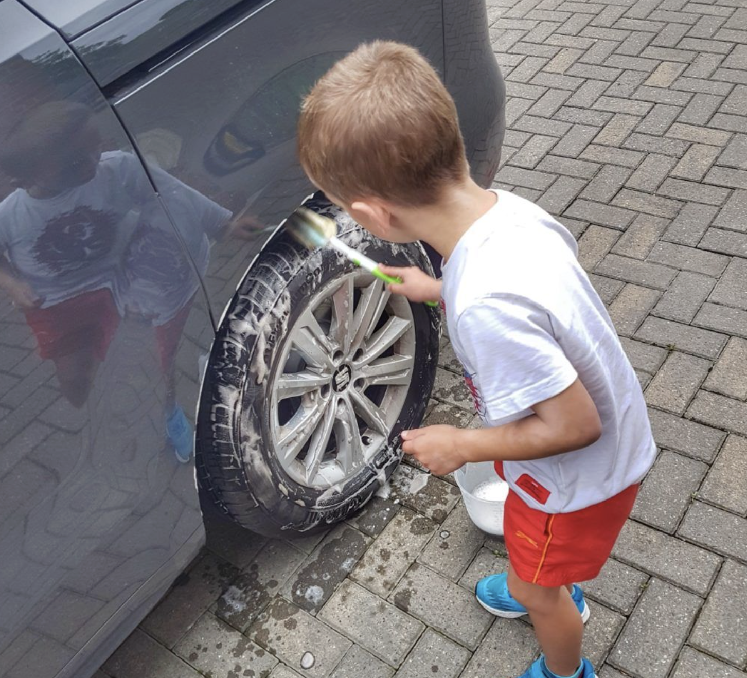 Brown Bear Car Wash Fundraiser