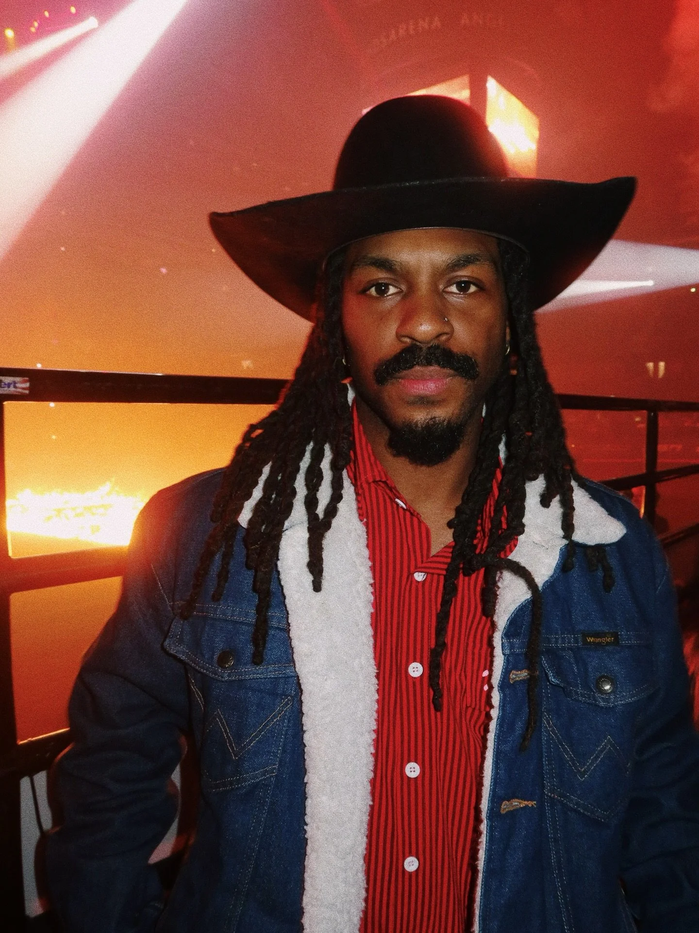 Went to @pbr and ended up in a cage 🤣🤠