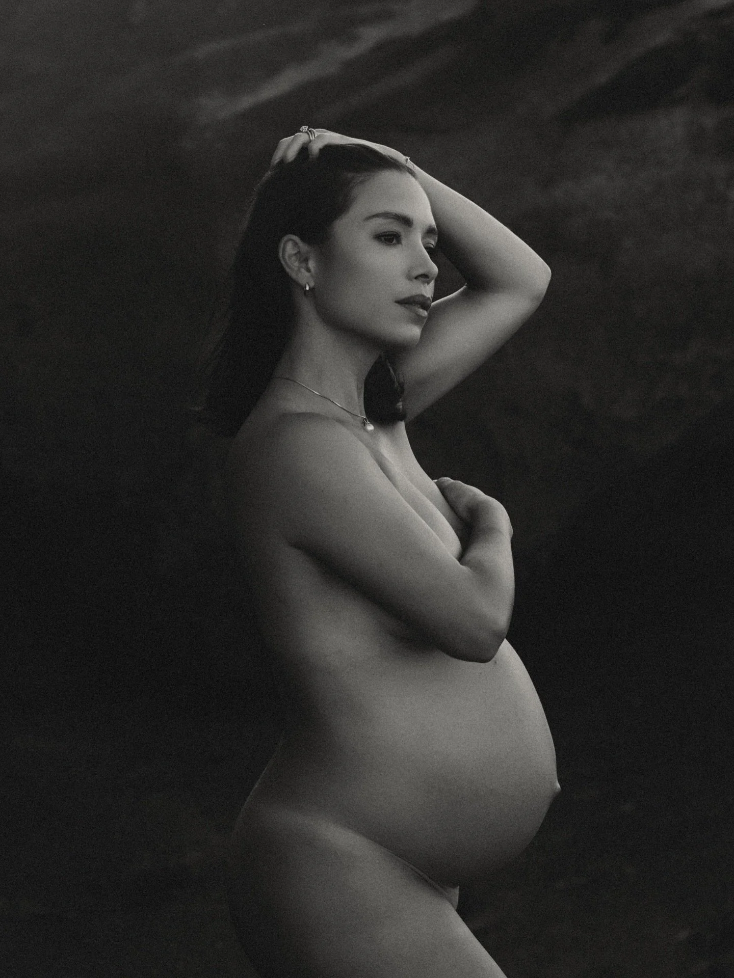 J E S S I C A 🐚

I&rsquo;m in awe of the strength of a mama like her.

The way she shows up every single day for her family, gives 100% to her work and still makes time for herself to move her body &amp; to feel strong.

And then she stands here, gr