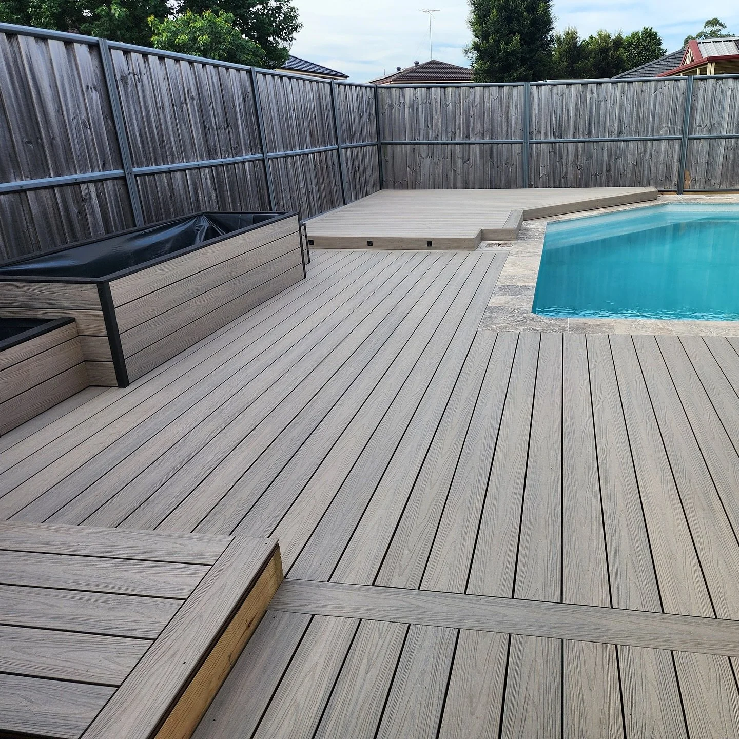 Backbeach decking and planter boxes to complement this beautiful pool area 👌🏼

📍 Rouse Hill