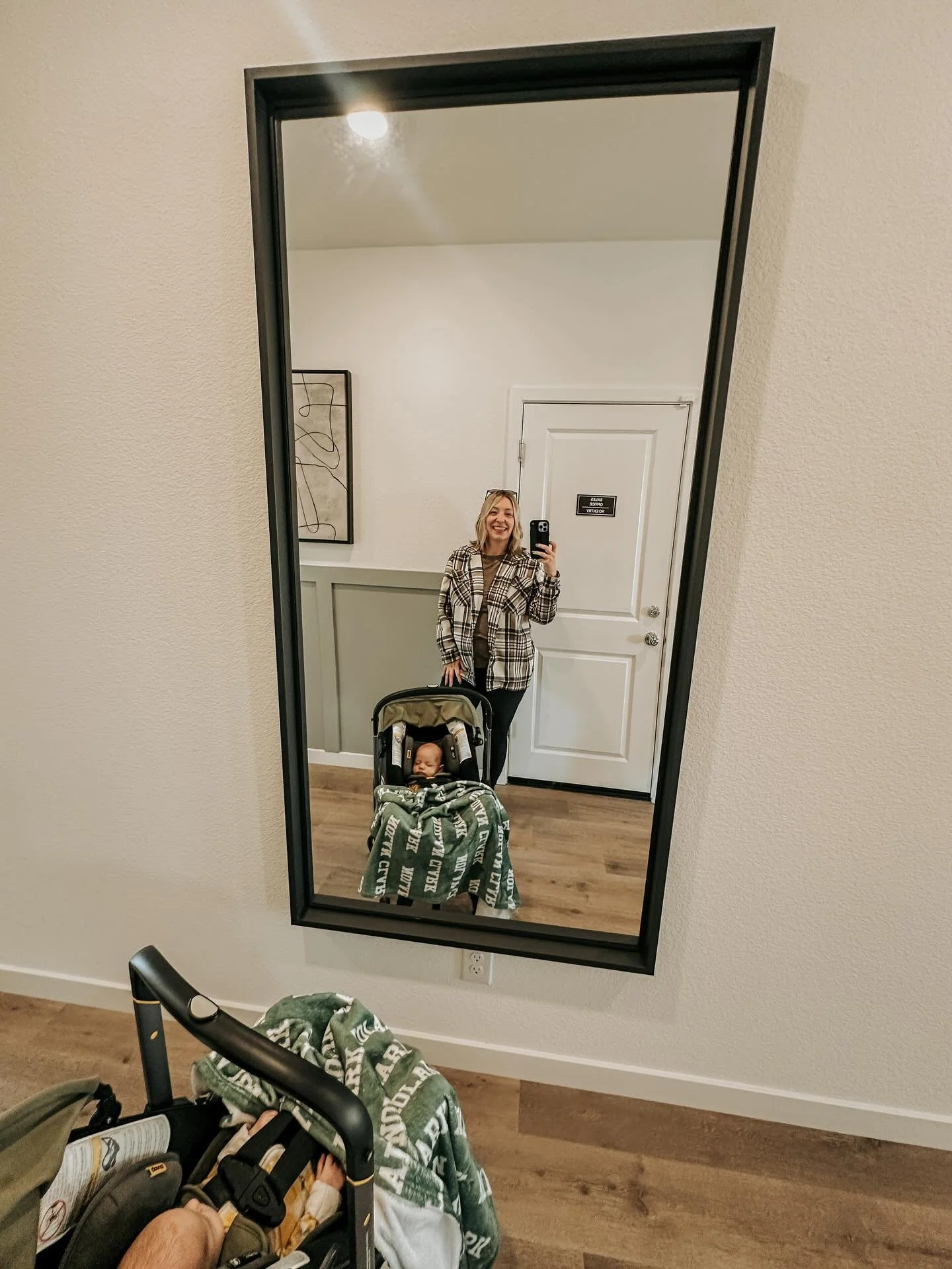 My (sleepy) assistant and I were out showing homes today and we stopped by Amber Ridge to check out D.R. Horton&rsquo;s Home for the Holidays promos.. and wow! 🎄🏡✨

They currently have only 9 homesites left and are offering up to $15,000 toward clo