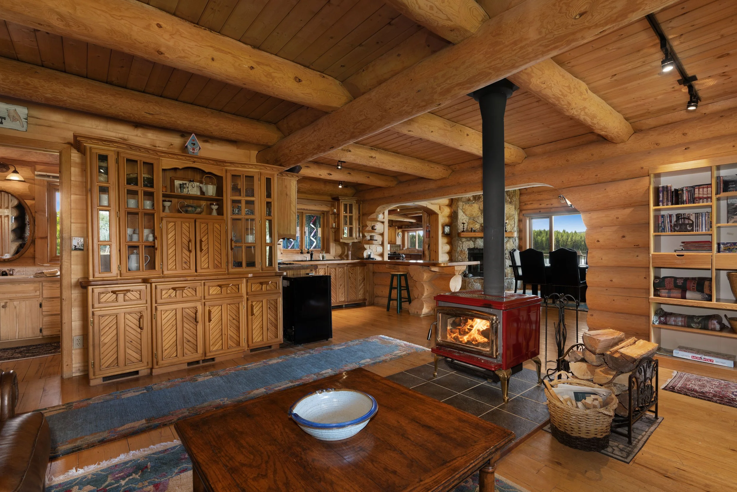 Lakehouse interior - 1590.jpeg