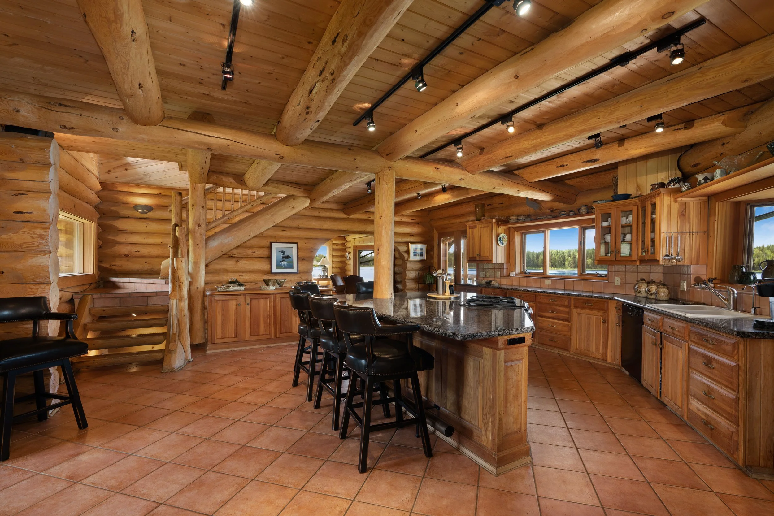 Lakehouse interior - 1628.jpeg