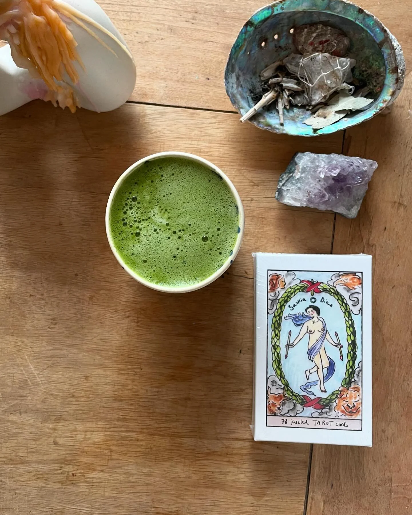 SAGGITARIUS NEW MOON // 

A new moon. A new month. A new week. An opportunity to see new chances, new dreams, new visions - at the end of the year. 

SAGGITARIUS inviting us to reflect, recalibrate and redirect our energy. Lining up our arrow and tak