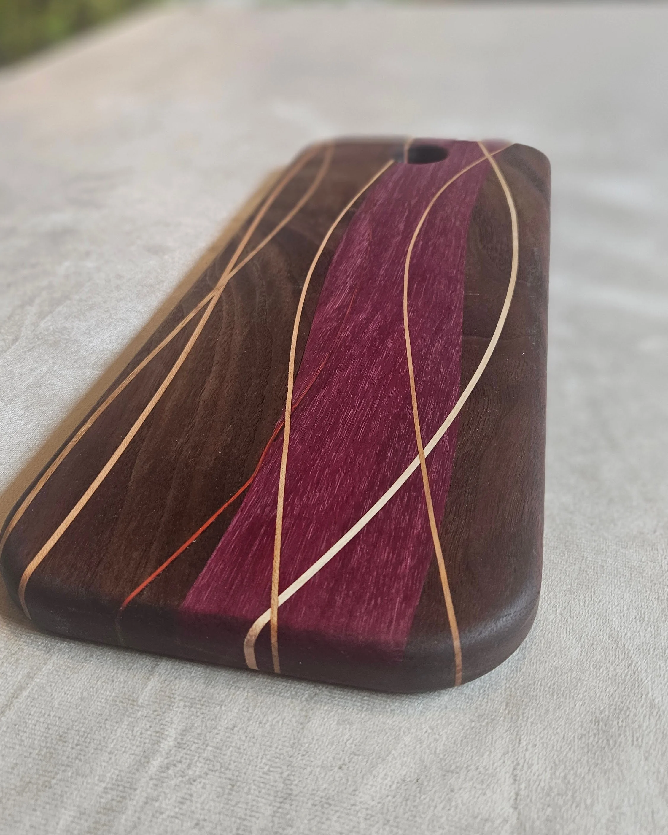 Serving Board with Curved Inlay – Premium Charcuterie & Cutting Board