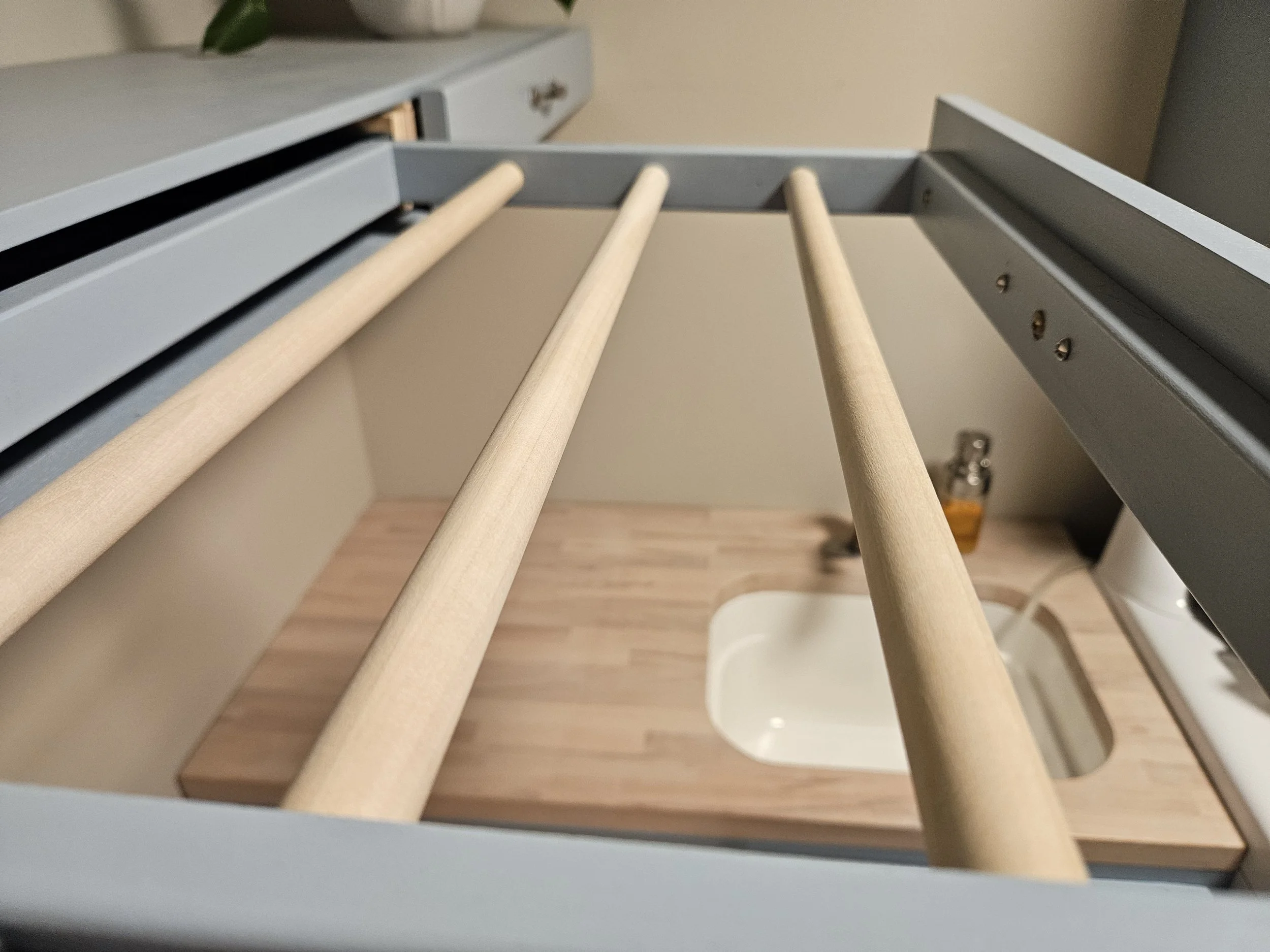 Pull out drying rack in laundry room 