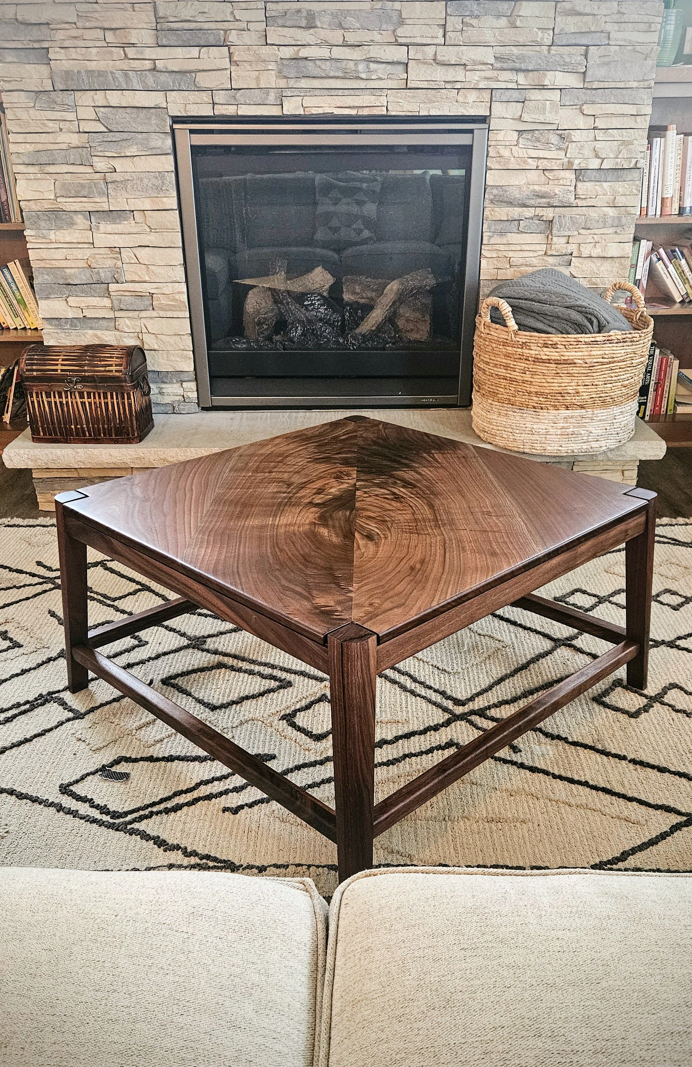 Coffee table - The "Amy" (available for made-to-order purchase)