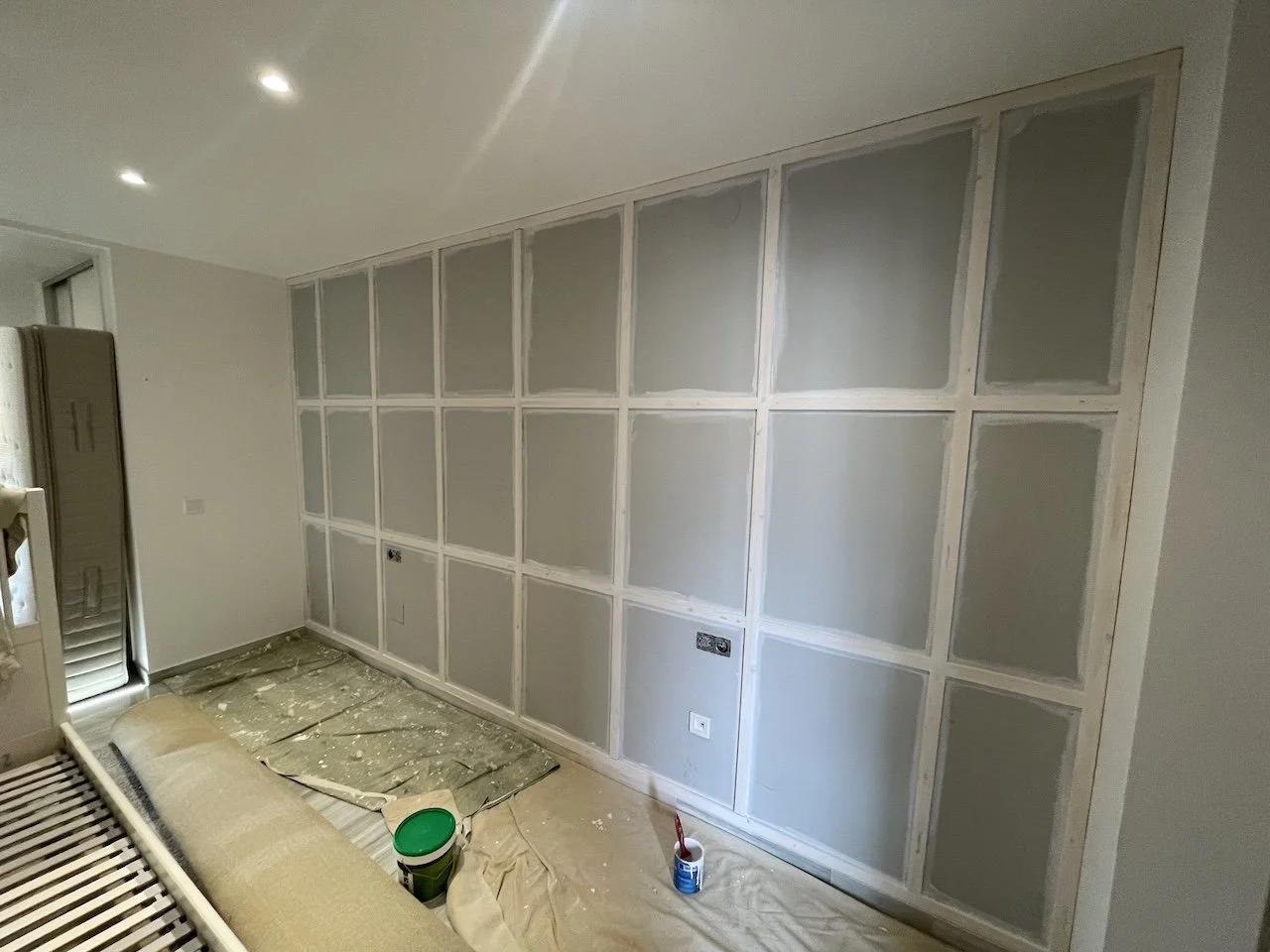 feature-wall-los-pacos-fuengirola-painting-decorating-superior-finishings-9.jpeg