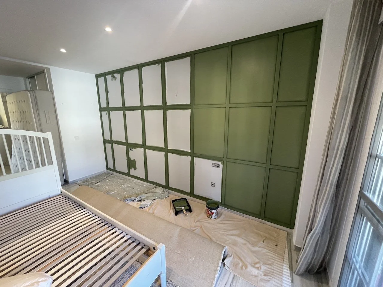 feature-wall-los-pacos-fuengirola-painting-decorating-superior-finishings-11.jpeg