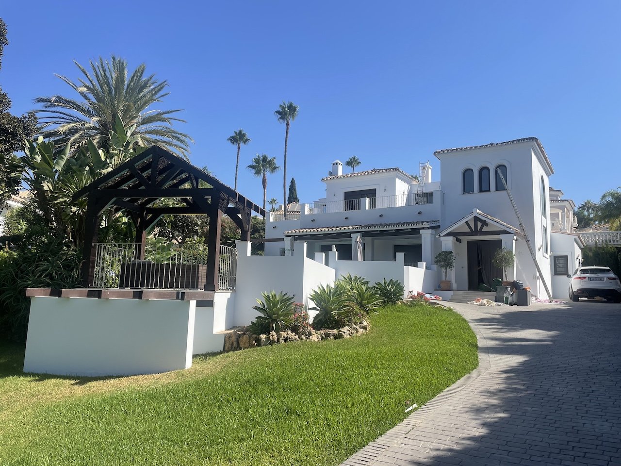 exterior-painting-repairs-el-rosario-superior-finishings-1.jpeg