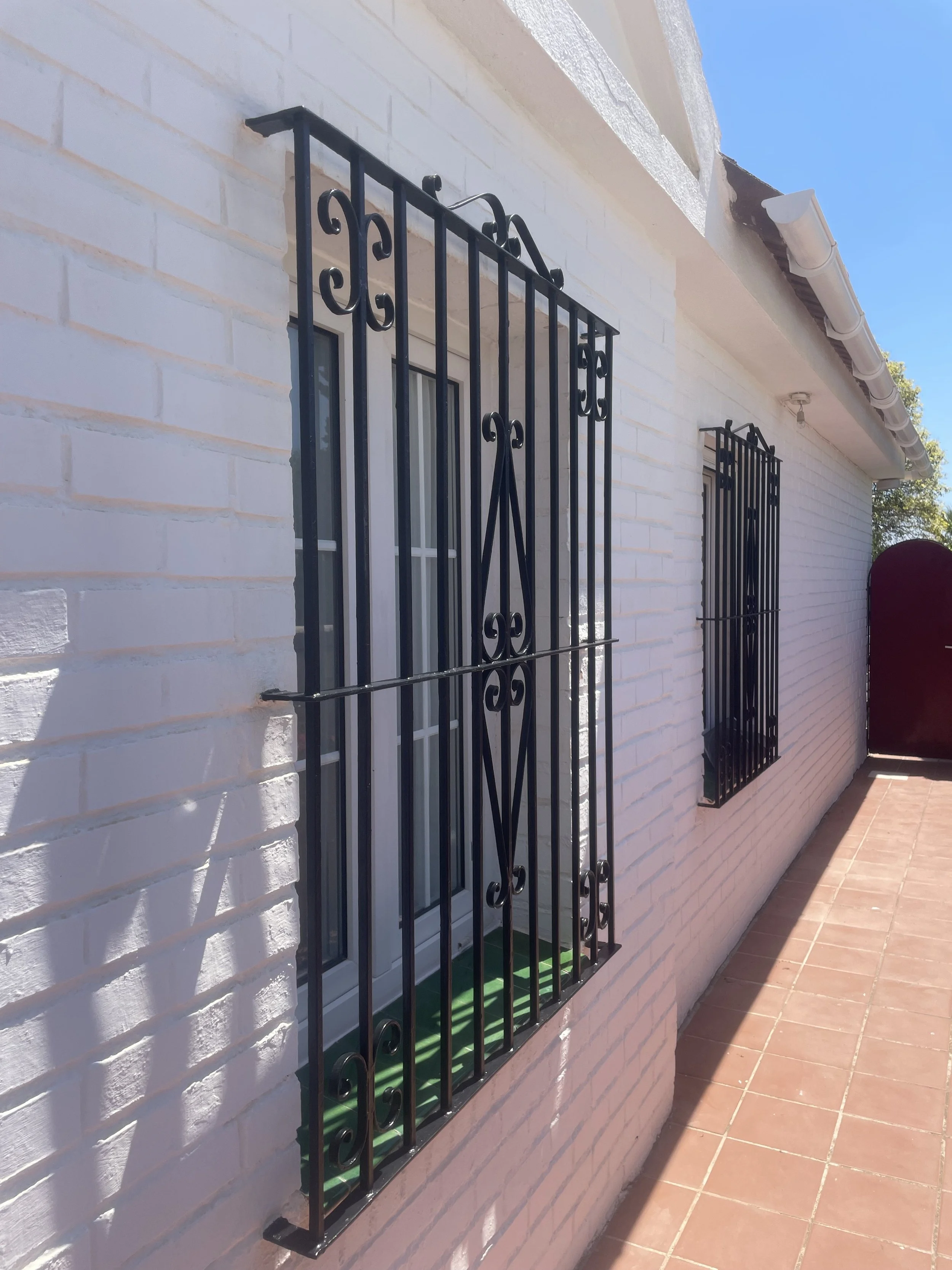 window-metalwork-rejas-painting-calahonda-superior-finishings-1.jpeg1.jpeg