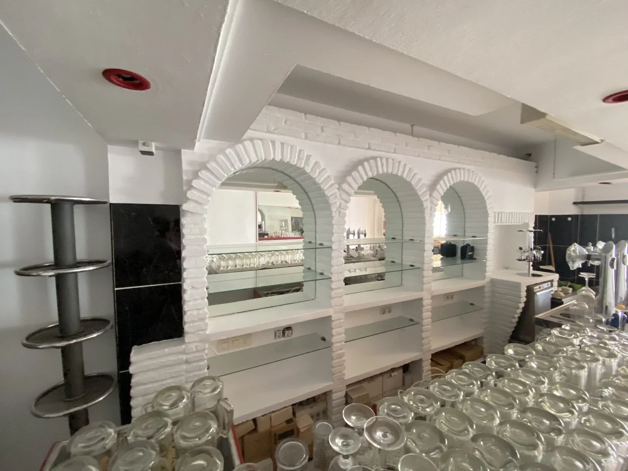 commercial-painting-bars-restaurants-interior-fuengirola-port-21.jpeg