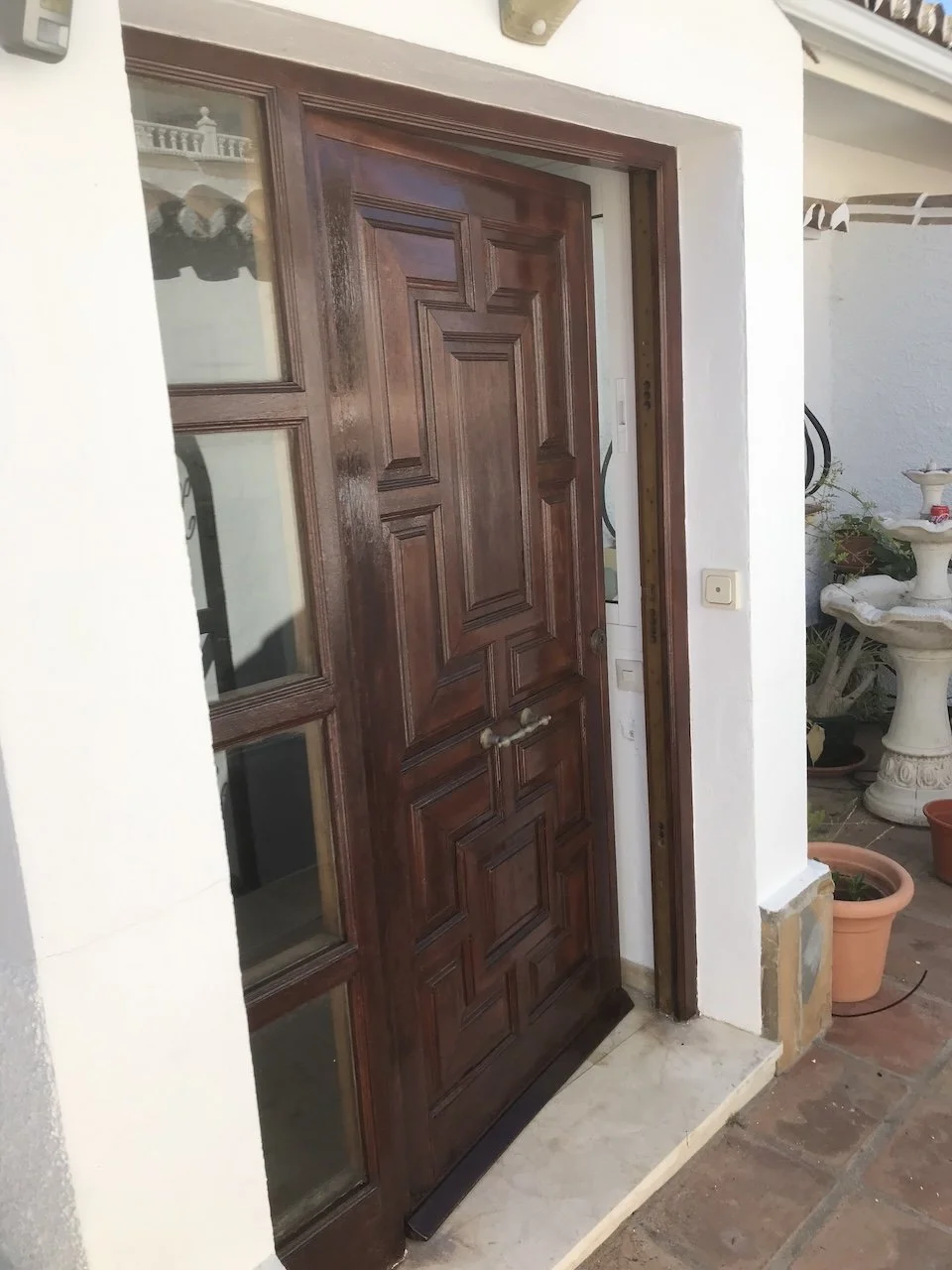 woodwork-varnish-painting-torrenueva-mijas-superior-finishings-2.jpeg