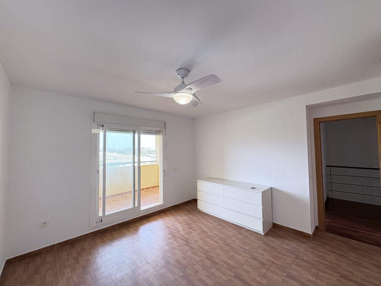 apartment-painting-decorating-la-cala-de-mijas-superior-finishings-11.jpeg