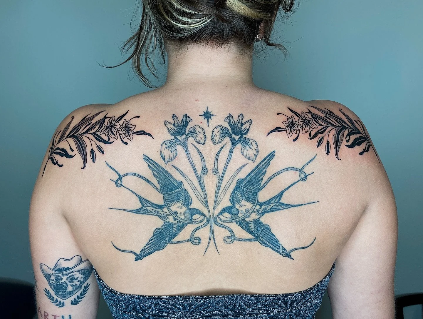 Stoked to add more to Lela&rsquo;s back 😍 shading with grey wash. Backpiece is healed a year I believe! Needs a tiny bit of touch up which we will do next time! Follow her art page for cutie crocheted wears @lela.randall.creates