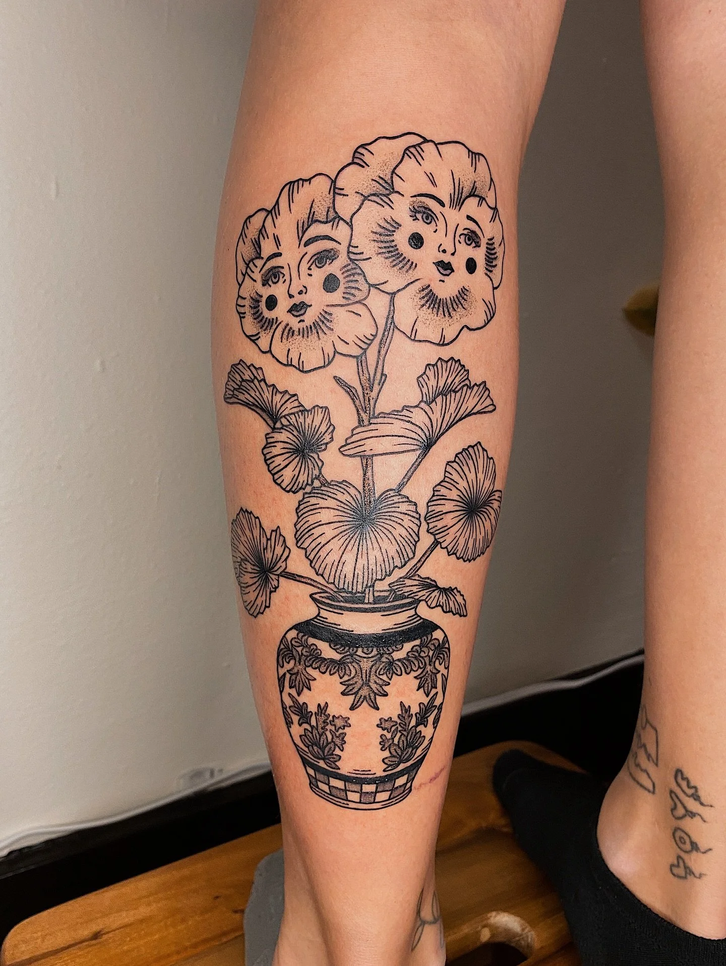 So yesterday was the best day ever 😍 I got to do this flash that I love and in the best placement for it 🙌 thank you so much Priscilla!!