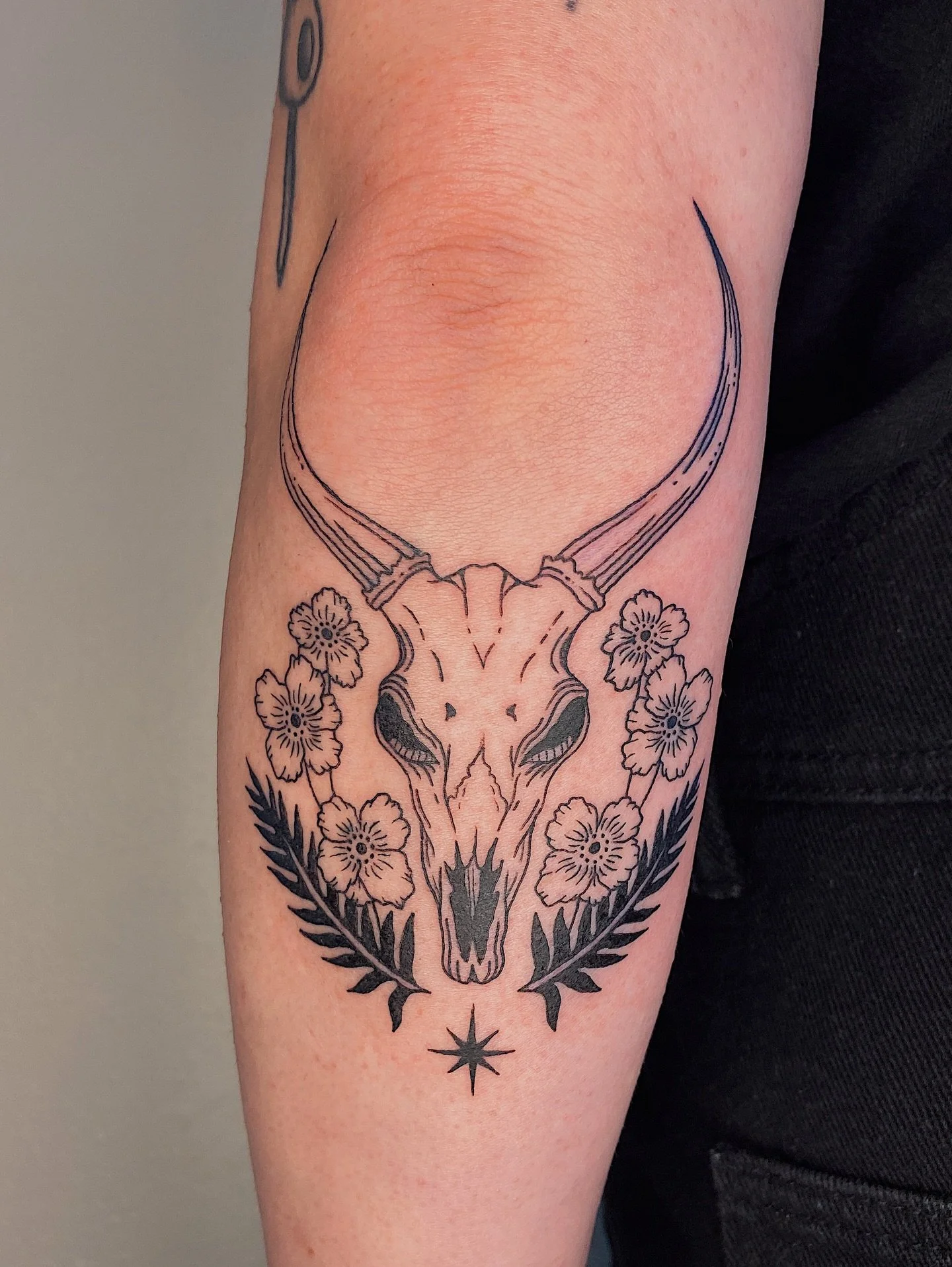 Below the elbow skull for Annie! 🫶🏼