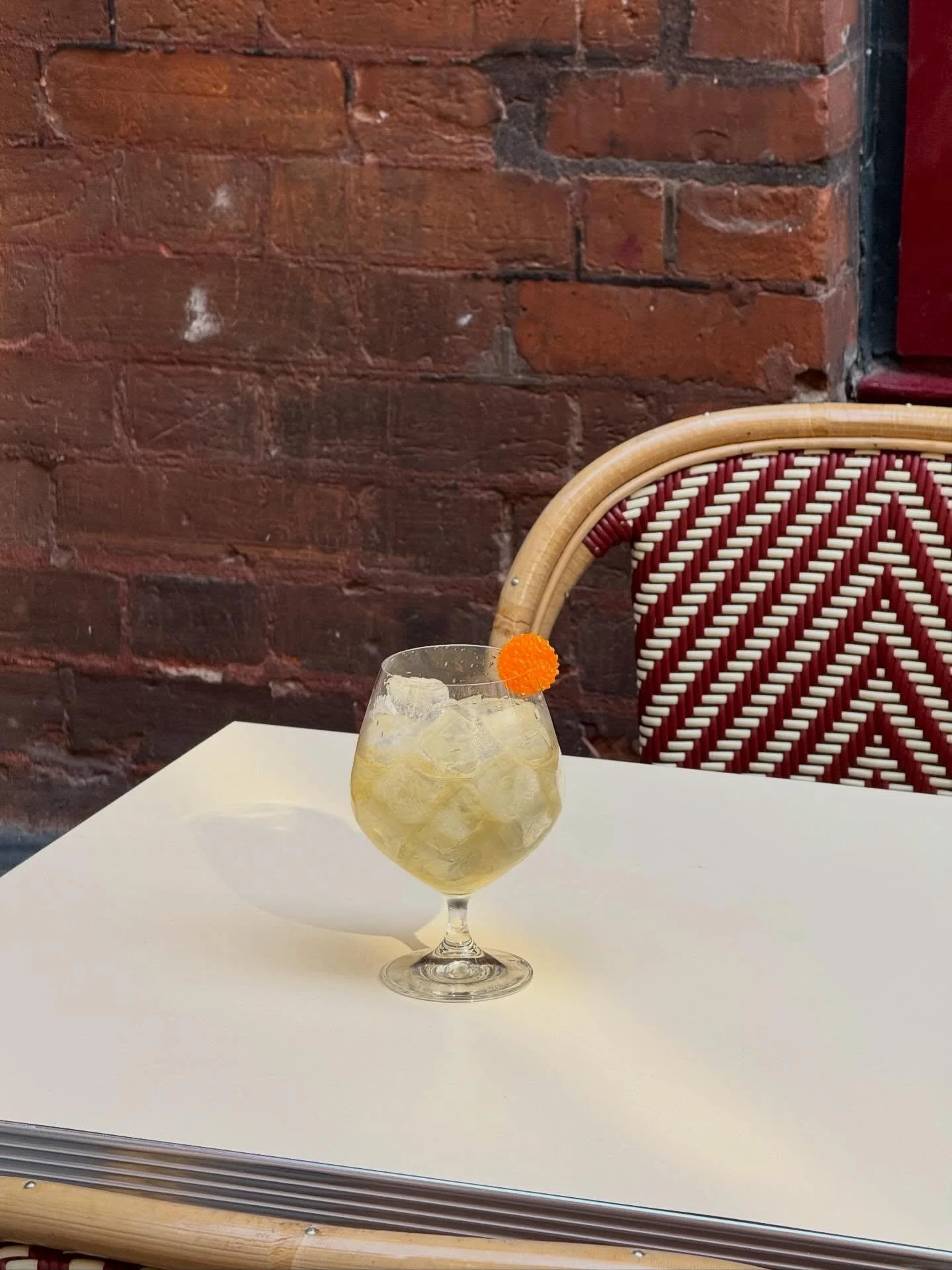 Meet the Baklava Gimlet 🍸

@monkeyshoulder whisky shaken with warm baklava spices, a splash of coconut water, and topped with soda. Sweet, spiced, and seriously sip-worthy.