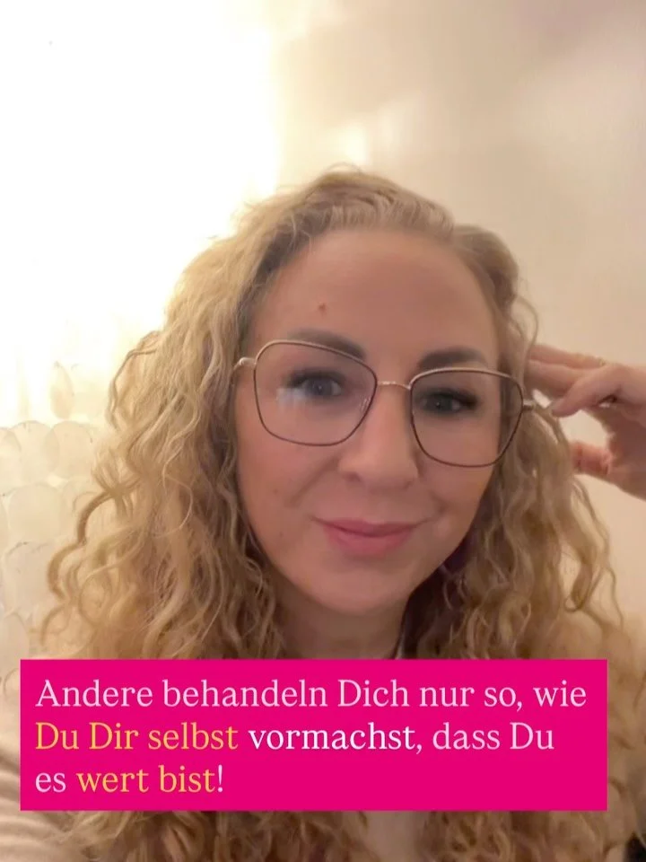 Hallo my Love 🫶

&bdquo;Die Art, wie Du Dich selbst liebst, zeigt anderen, wie sie Dich lieben d&uuml;rfen.&ldquo;

Dies hat mich  mitten ins Herz getroffen .. 

Wir vergessen so oft:
Menschen behandeln uns nicht immer so, wie wir es verdienen 
sond