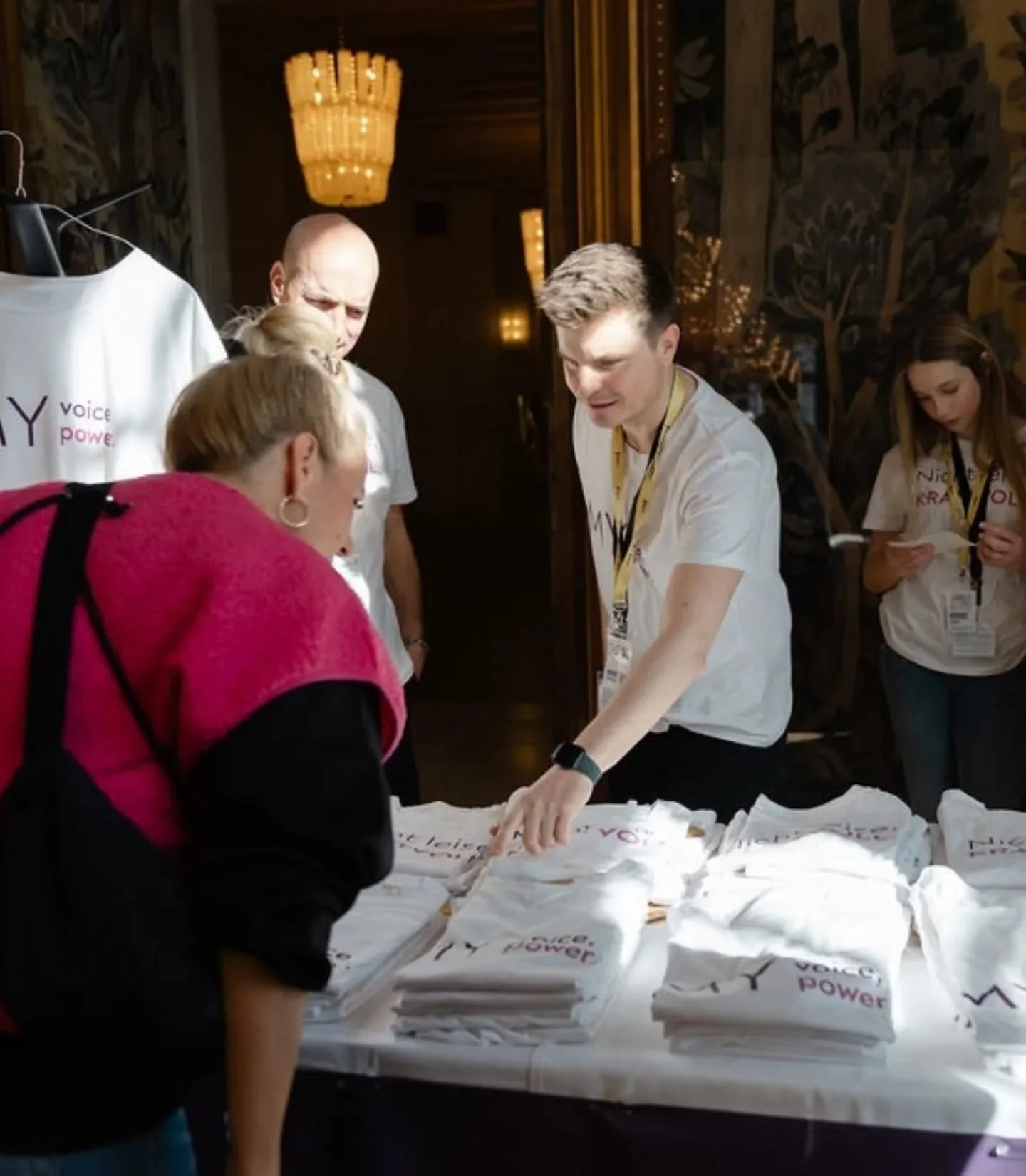 Einige von euch haben nicht nur KARMA-Tickets f&uuml;r RISE! gespendet, sondern zus&auml;tzlich auch ein MADITA Statement T-Shirt dazugegeben und daf&uuml;r m&ouml;chten wir heute nochmal ganz bewusst Danke sagen 🤍

Eure Unterst&uuml;tzung geht n&au