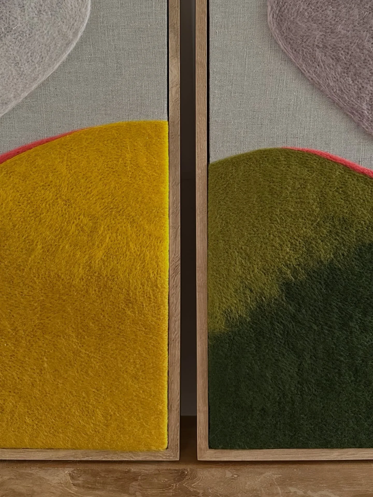 LOW TIDE 02

&lsquo;Where low tide carries sun-warmed pebbles ashore&rsquo;

Details of new work
100% merino wool fibres
Needle-felt on linen
Framed in oak
50 x 35 cm

A piece to be experienced up close &mdash; the texture shifts with the light and r