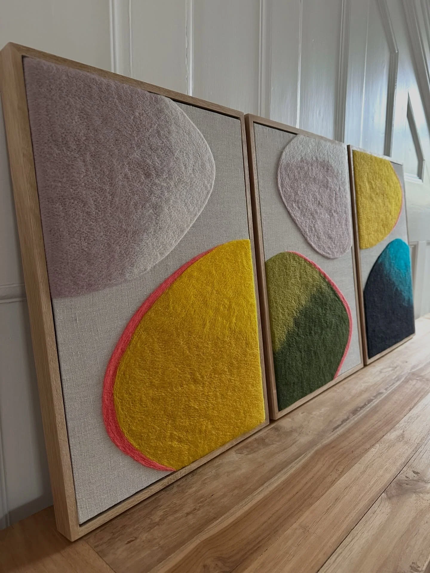 LOW TIDE SERIES

&lsquo;Where low tide carries sun-warmed pebbles ashore&rsquo;

100% merino wool fibres
Needle-felted on linen
Framed in oak
50 &times; 35 cm

Low Tide 02 &mdash; Olive green
Low Tide 03 &mdash; Prussian blue
Low Tide 04 &mdash; Must