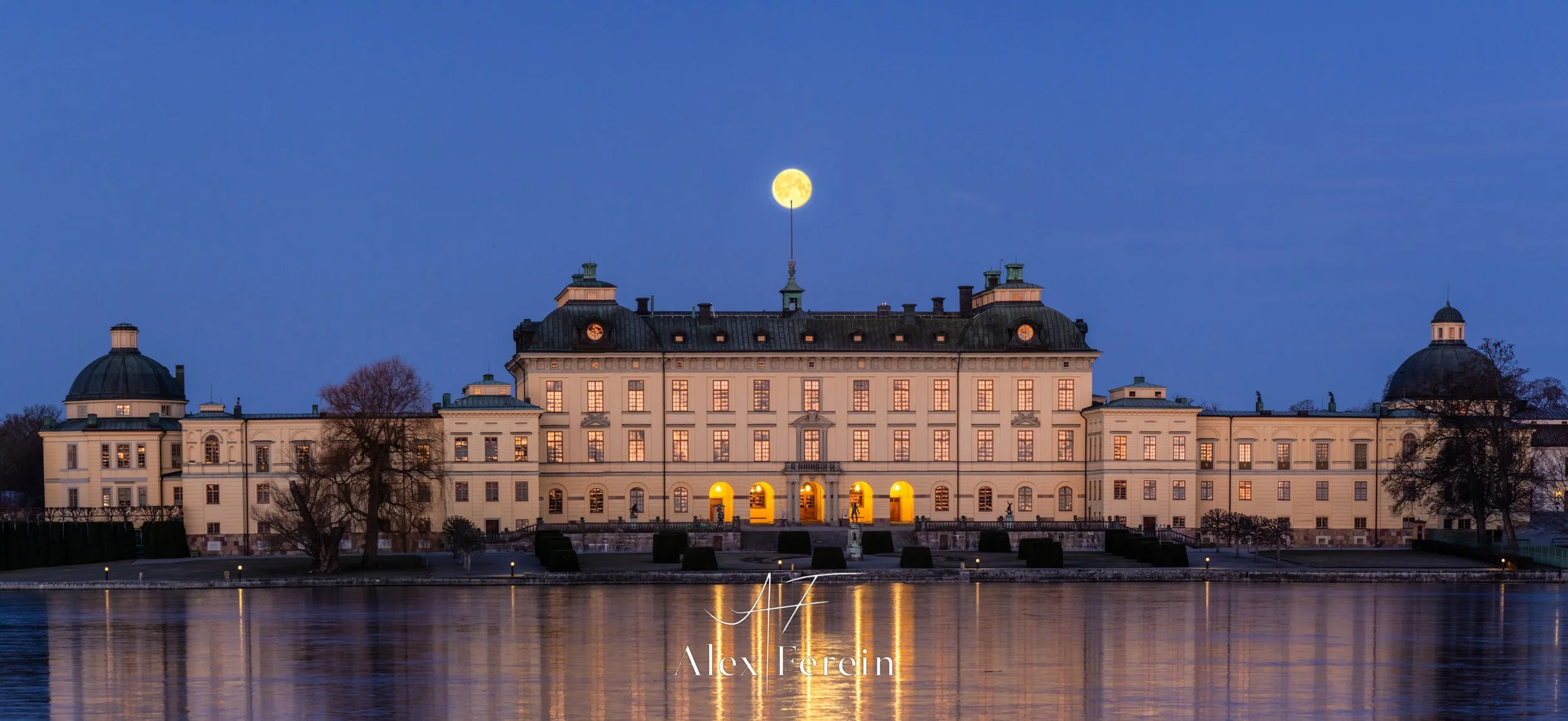 Drottningholm Moon.jpg