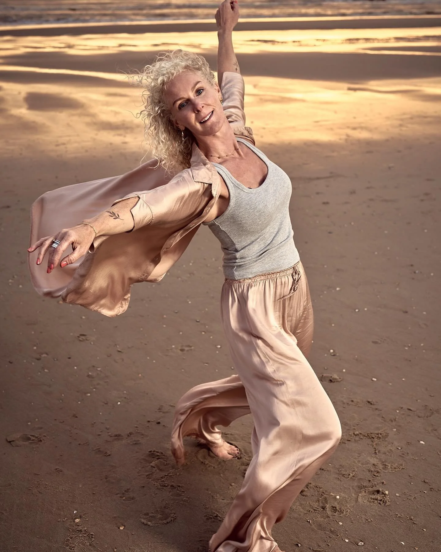 FLOW

Mijn favoriete state of mind &amp; body 🩵

Maar wat is dat nou -&gt; FLOW?

Je verliest vaak het gevoel voor tijd en alles lijkt vanzelf te gaan. Moeiteloos. &lsquo;Het stroomt lekker&rsquo;. 

Je bent super creatief. Je bedenkt ineens de oplo