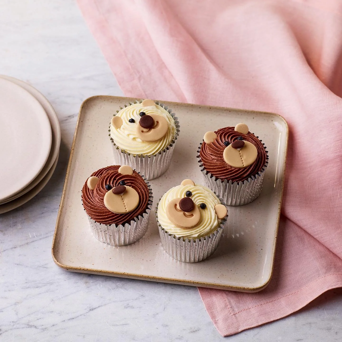 🐻🧁 Cuteness overload!

Make their day extra special with these adorable and delicious Teddy Bear Cupcakes, available at @waitrose.

Perfect for kids&rsquo; parties, playdates, or a fun surprise at home 🎉💕
 
#FionaCairns #Waitrose #KidsPartyTreats
