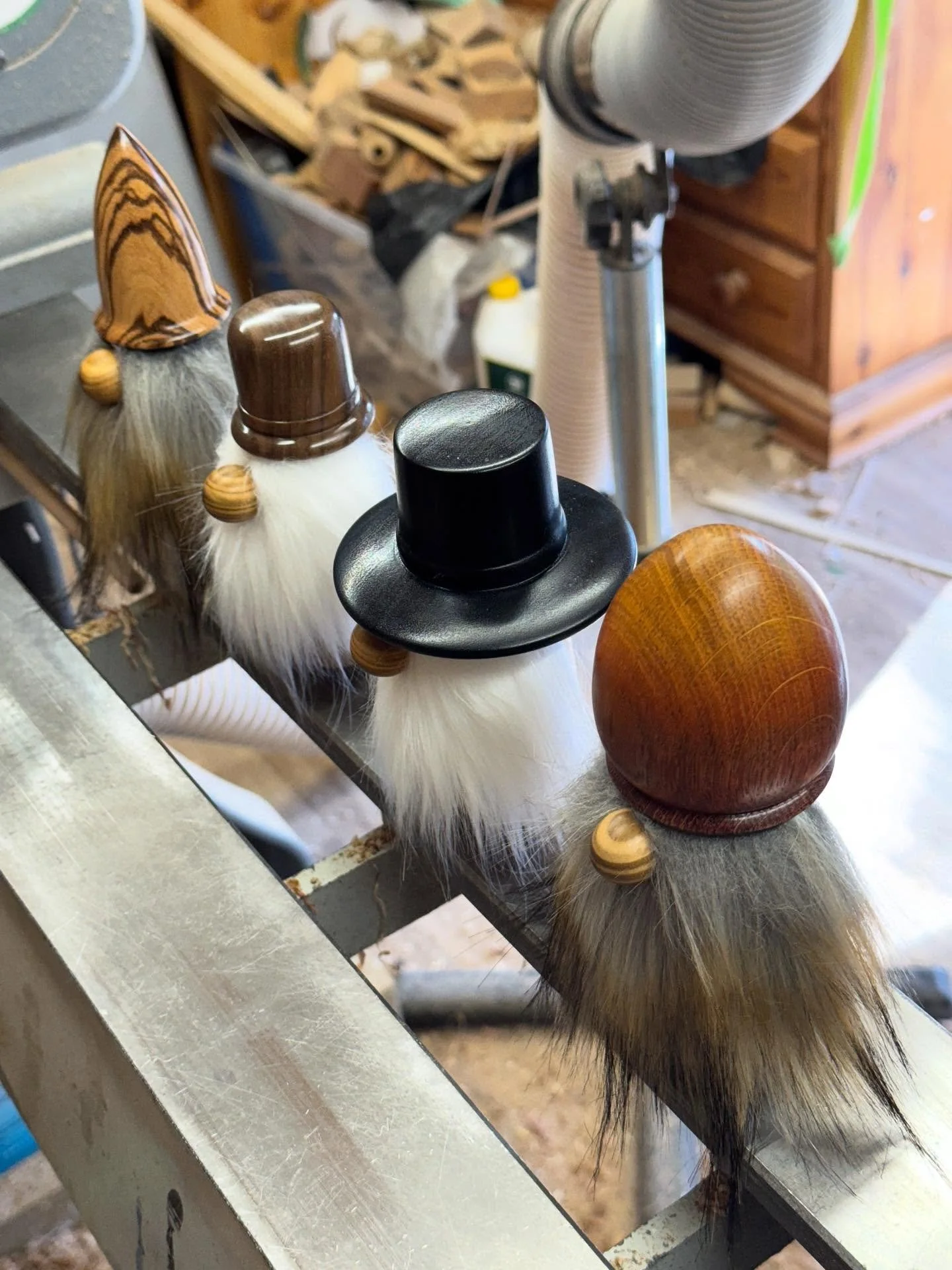 I appear to have gone a bit Gonk mad! 

Having great fun making these, they will all be available @homesandinteriors_show this weekend. Where I will also be demonstrating how to make honey dippers and light pulls! 
Beard fur supplied by @thetinyturne