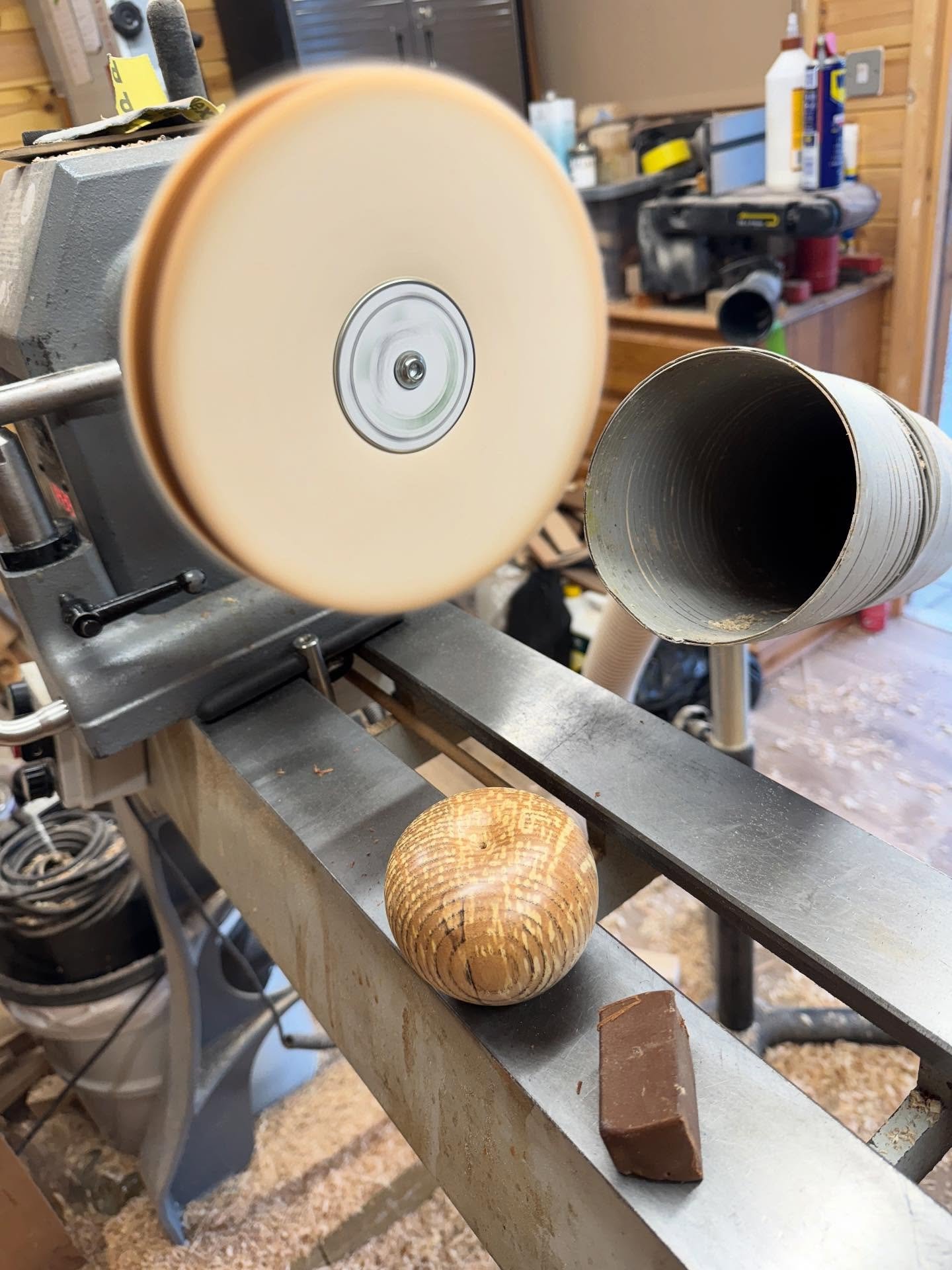 A few pictures from the end of my day. Restocking on apples after a successful craft show. Really enjoying the olive ash and the spalted beech here. 

#woodturnersofinstagram #woodturning #crafting #woodworking #bushcraft #wood #woodcraft #crafts #ha