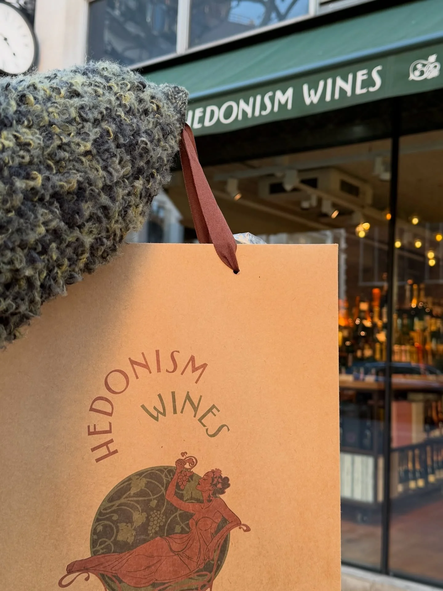 new favourite place to hang out unlocked. thank you to the wonderful gent who sent me here with a generous gift card, i had the time of my life 🍷